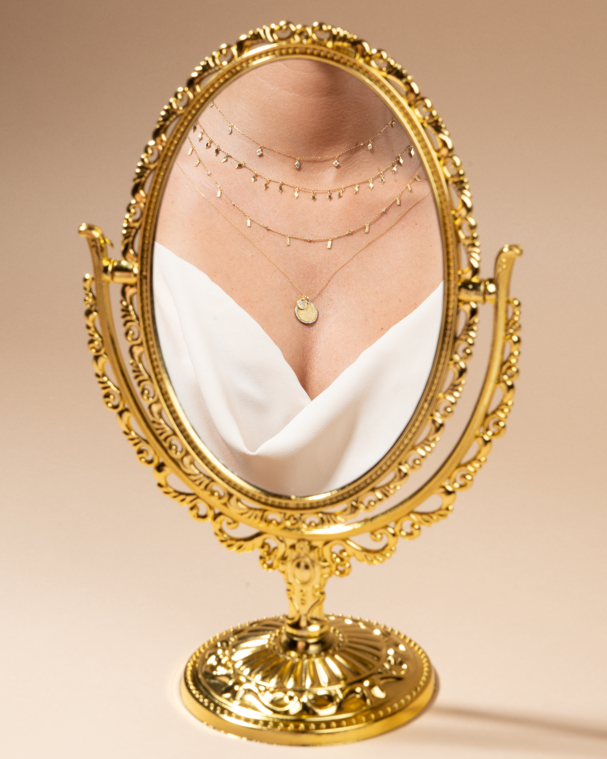 The Skyler Petite Dangling Pendant Necklace - Image 3